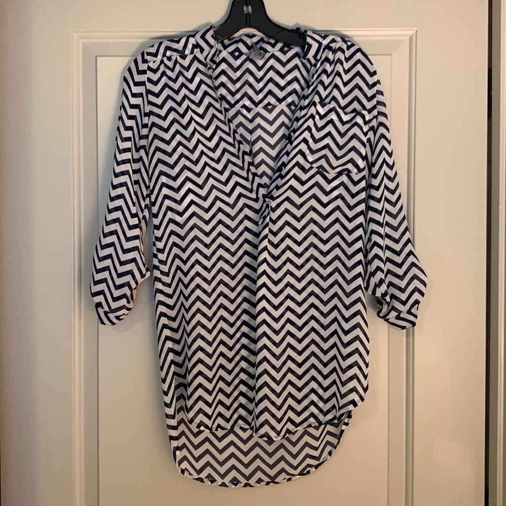 Charlotte Russe 3/4 sleeve chevron blouse